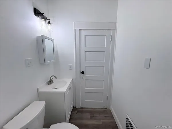 $2,000 | 23 May Street, Poughkeepsie, NY 12603