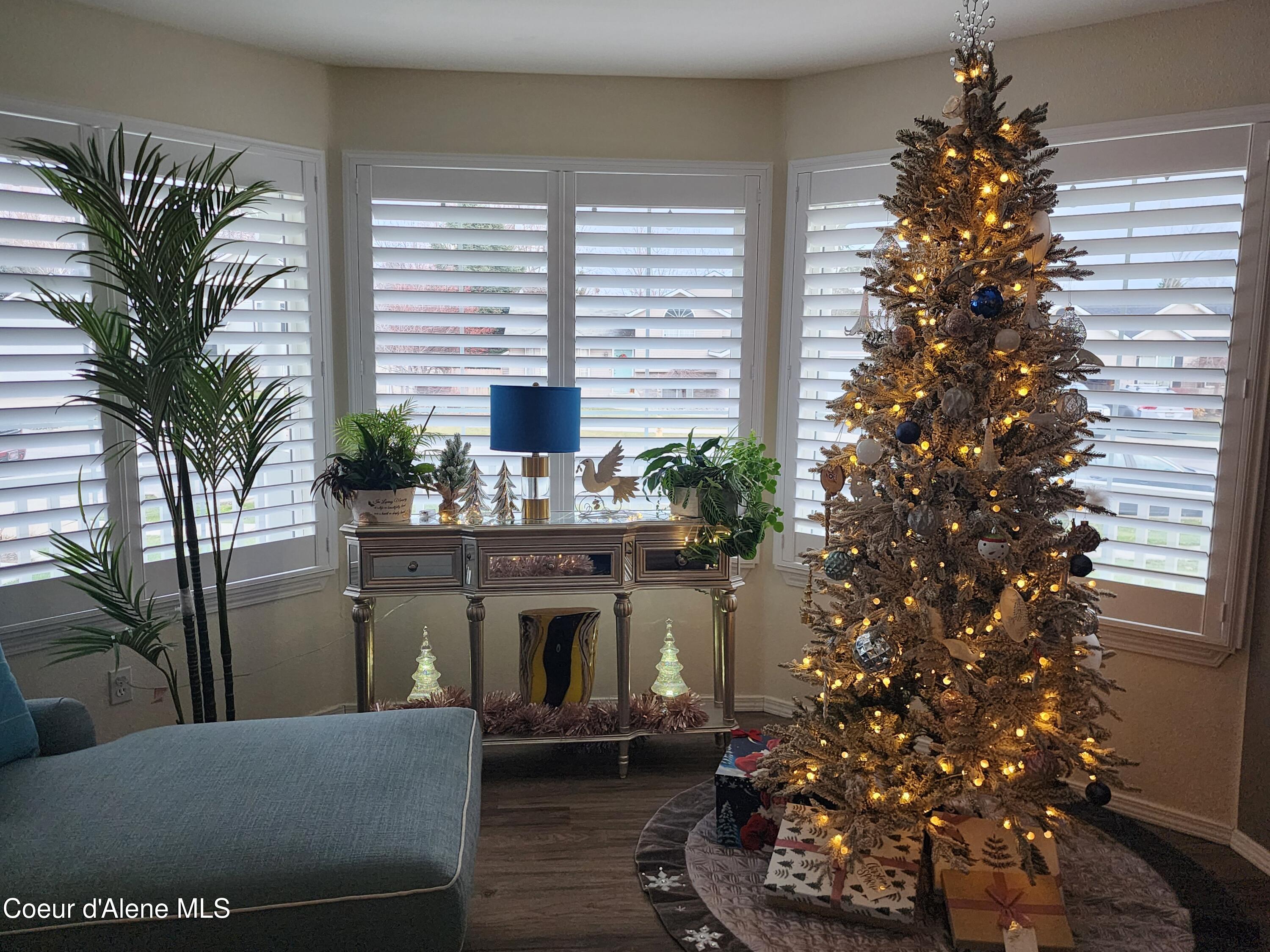 2815 North Slice Drive Post Falls, ID 83854 - Photo 12 of 55 Living Room