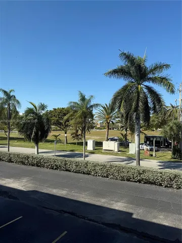 $1,950 | 581 Blue Heron Drive, Unit 318B, Hallandale Beach, FL 33009