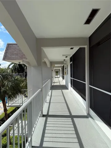 $1,950 | 581 Blue Heron Drive, Unit 318B, Hallandale Beach, FL 33009