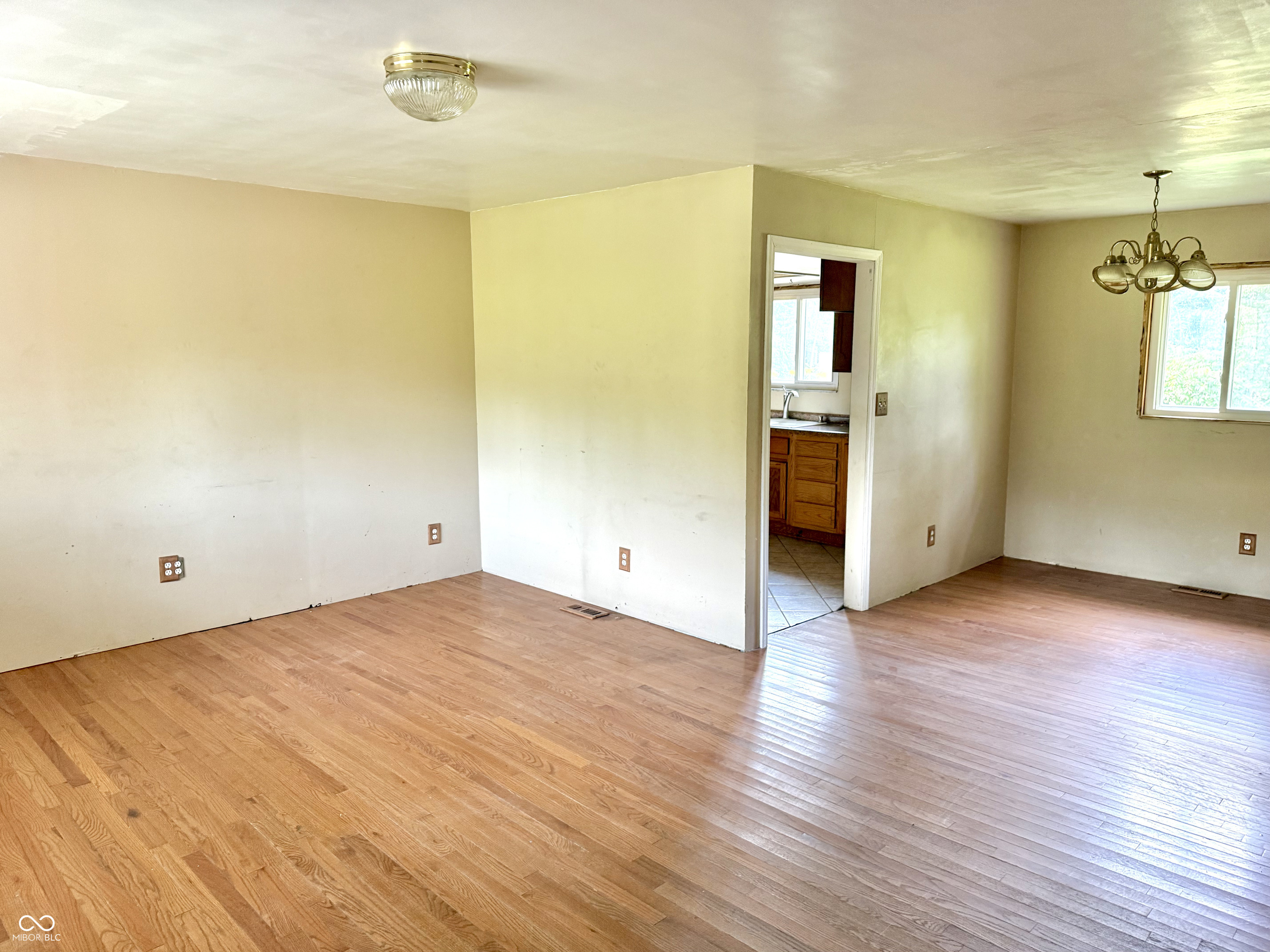 5016 Olive Branch Road Greenwood, IN 46143 - Photo 27 of 60 Gallery Image 27