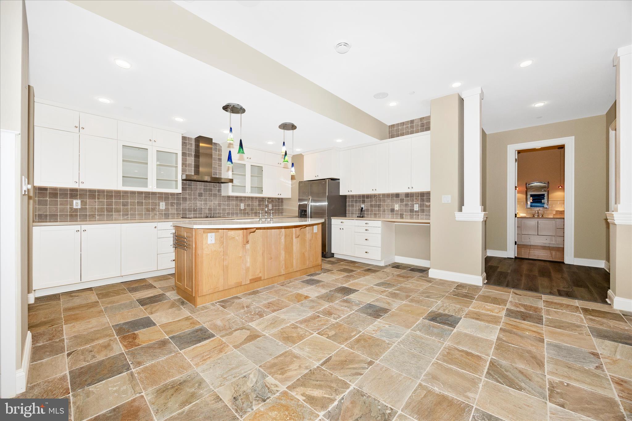 21612 Ripplemead Drive Gaithersburg, MD 20882 - Photo 76 of 129 Lower Level Full Kitchen