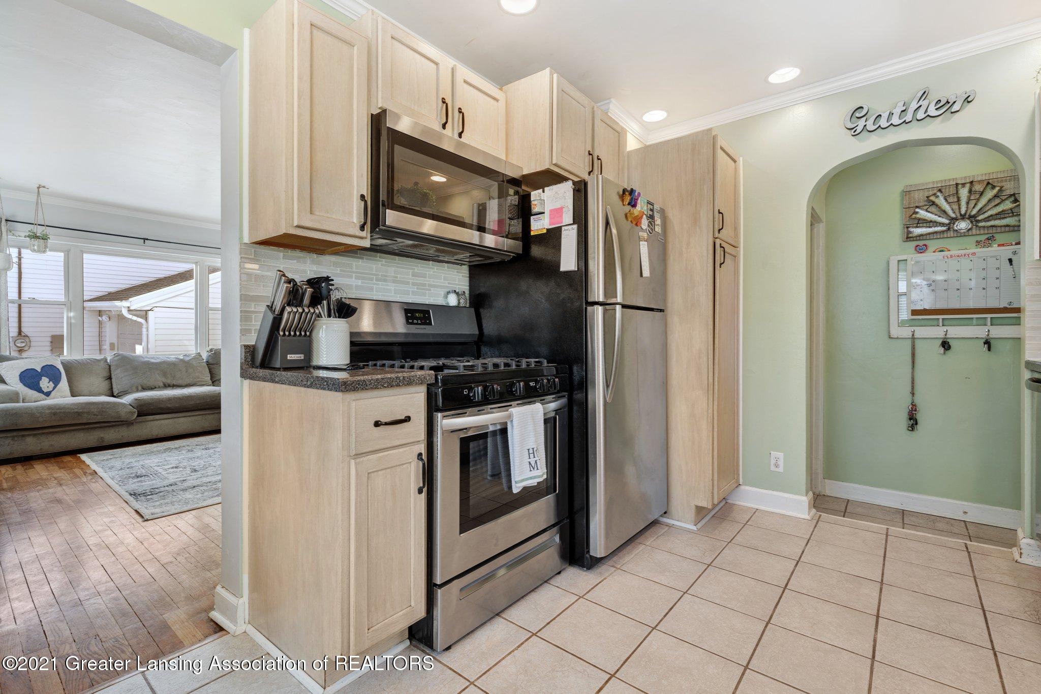 1400 West Rundle Avenue Lansing, MI 48910 - Photo 17 of 32 17-web-or-mls-1P6A6759_60_61