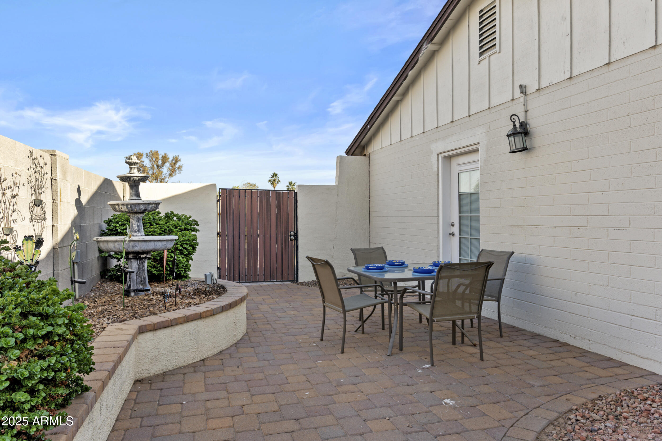 3754 West Hearn Road Phoenix, AZ 85053 - Photo 26 of 28 Side Yard