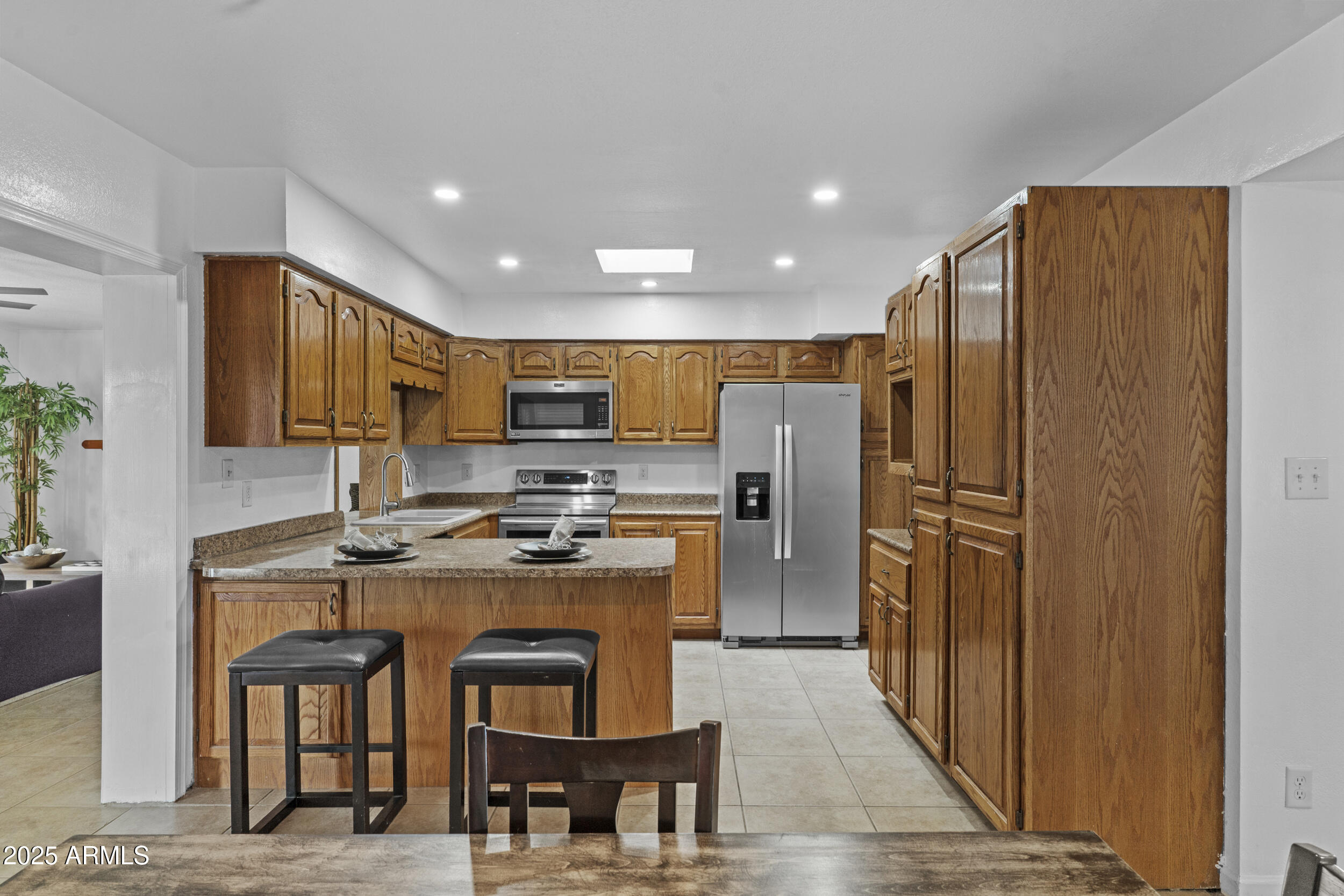 3754 West Hearn Road Phoenix, AZ 85053 - Photo 8 of 28 Spacious Kitchen
