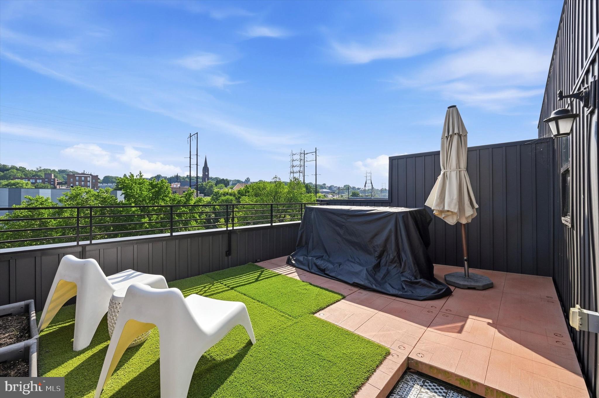 4561 Riverside Way Philadelphia, PA 19127 - Photo 35 of 38
