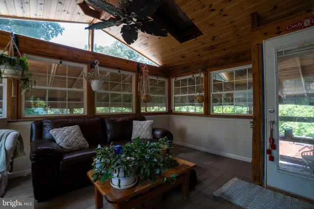 $369,900 | 102 Breezewood Drive, Fredericksburg, VA 22407