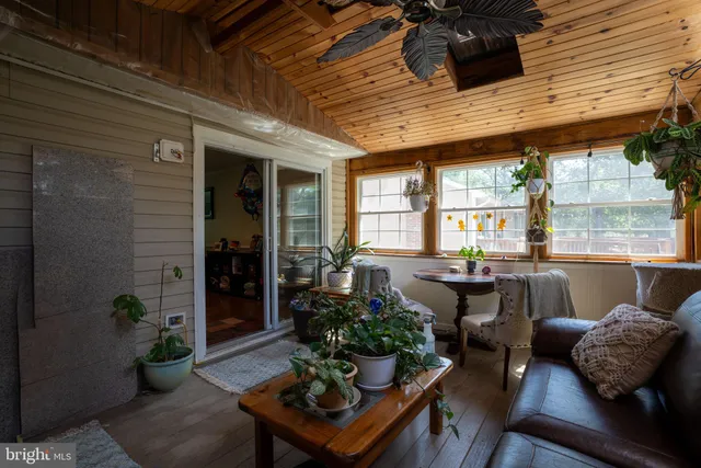 $369,900 | 102 Breezewood Drive, Fredericksburg, VA 22407