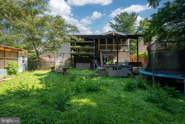 $369,900 | 102 Breezewood Drive, Fredericksburg, VA 22407