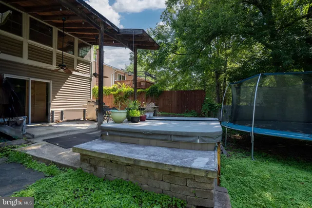 $369,900 | 102 Breezewood Drive, Fredericksburg, VA 22407