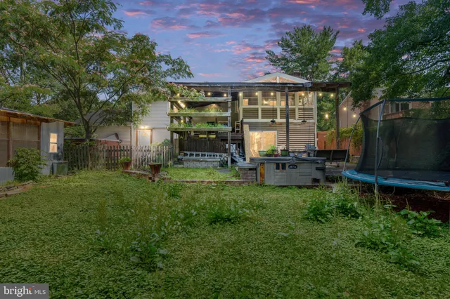 $369,900 | 102 Breezewood Drive, Fredericksburg, VA 22407