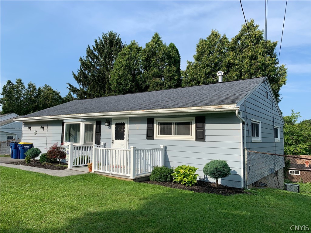 207 Sunnyfield Front view