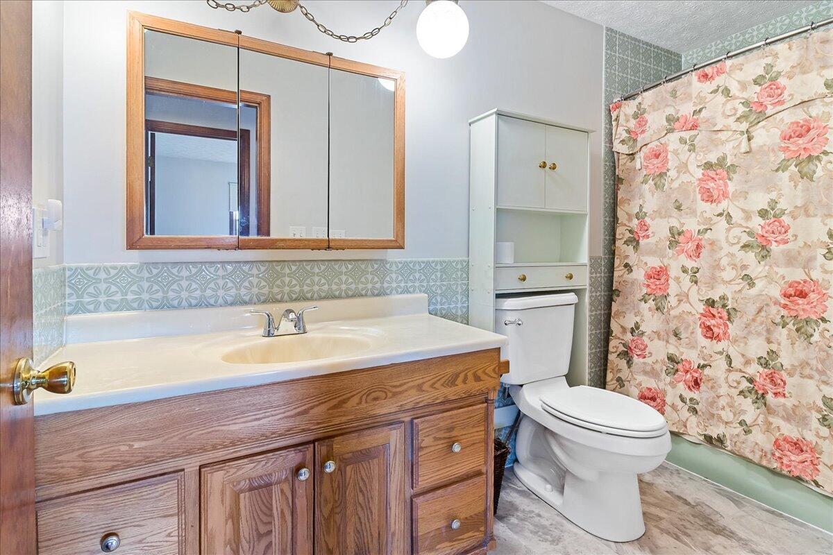 7300 Summit Road Southwest Pataskala, OH 43068 - Photo 30 of 49 16-Bathroom
