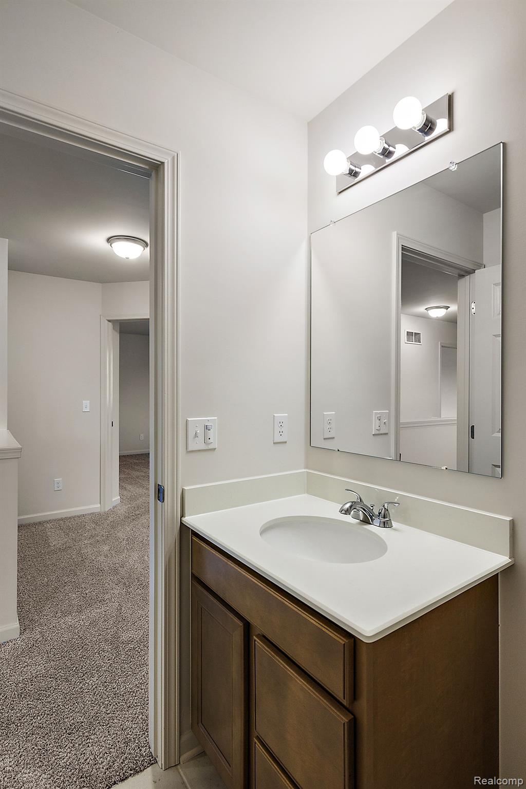 1302 Hasty Road Howell, MI 48843 - Photo 18 of 39 Full Bath