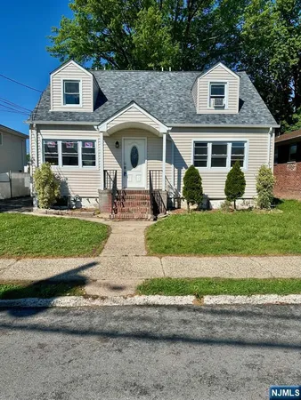 $2,400 | 337 1st Street, Unit 2, Saddle Brook, NJ 07663