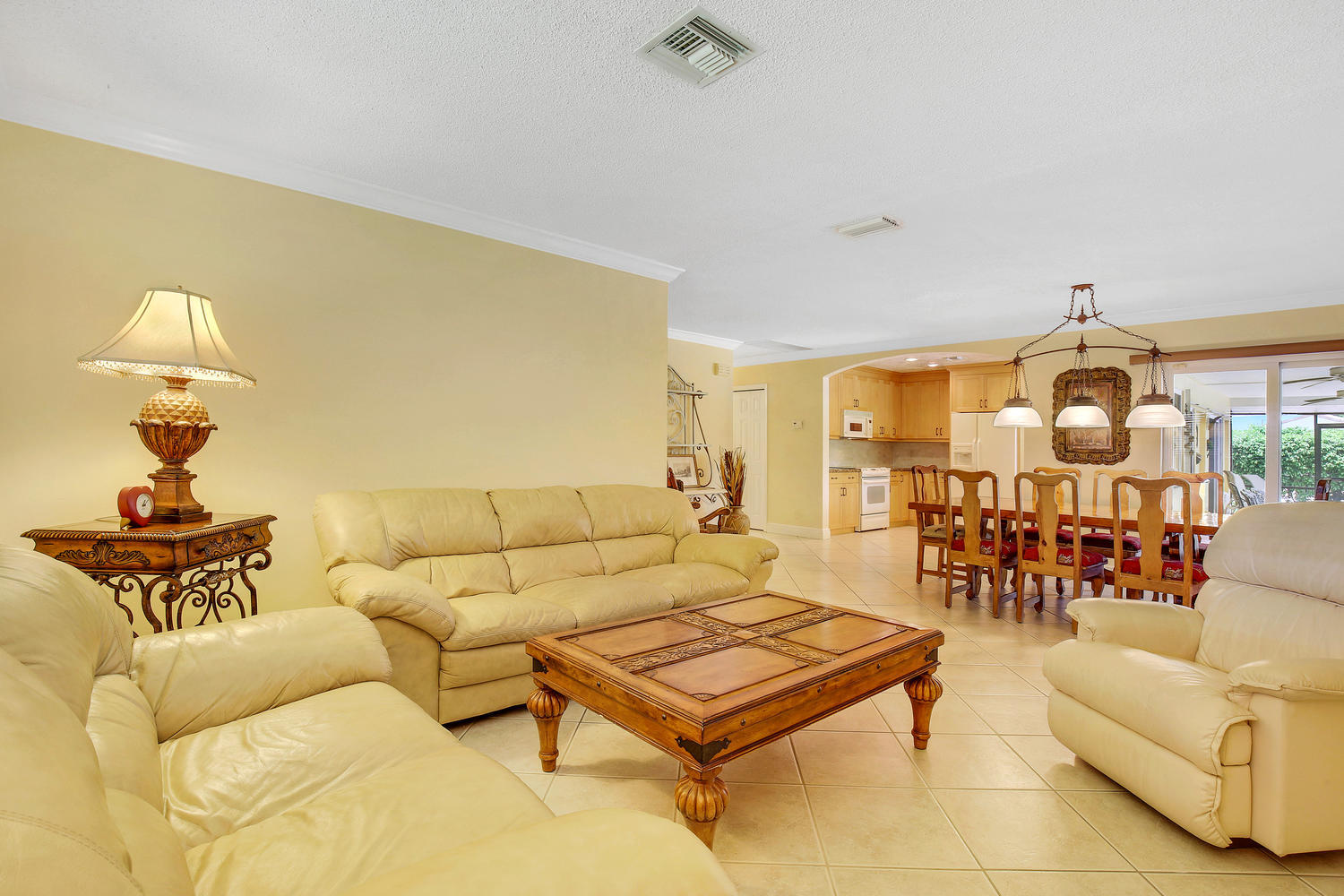 1071 Northwest 3rd Street Boca Raton, FL 33486 - Photo 12 of 25 Family room