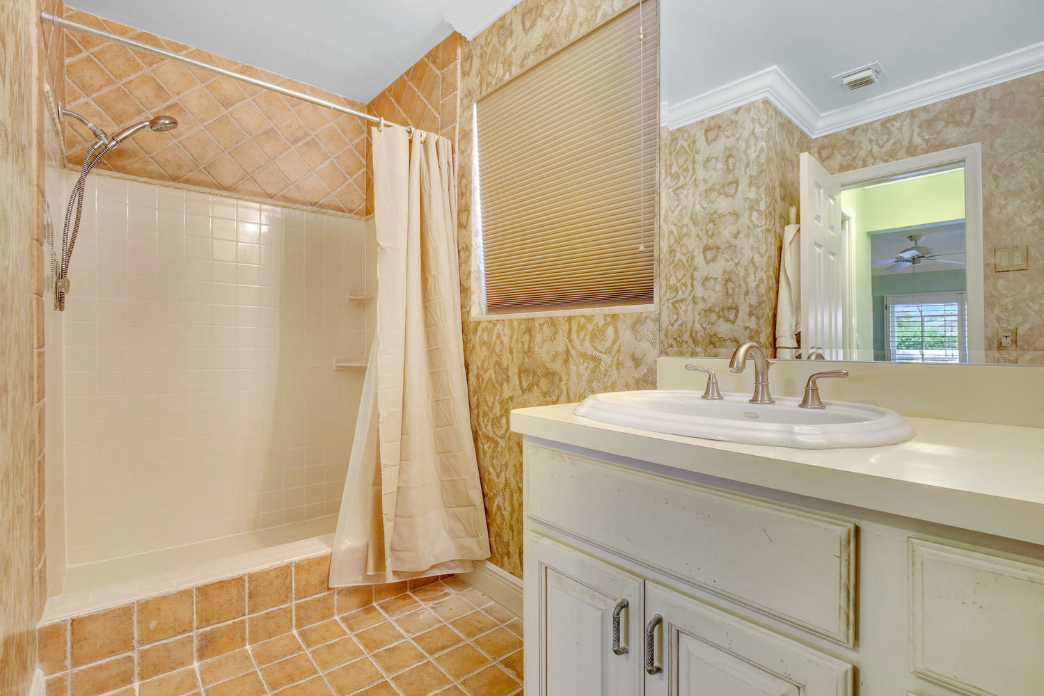 1071 Northwest 3rd Street Boca Raton, FL 33486 - Photo 16 of 25 Master bathroom