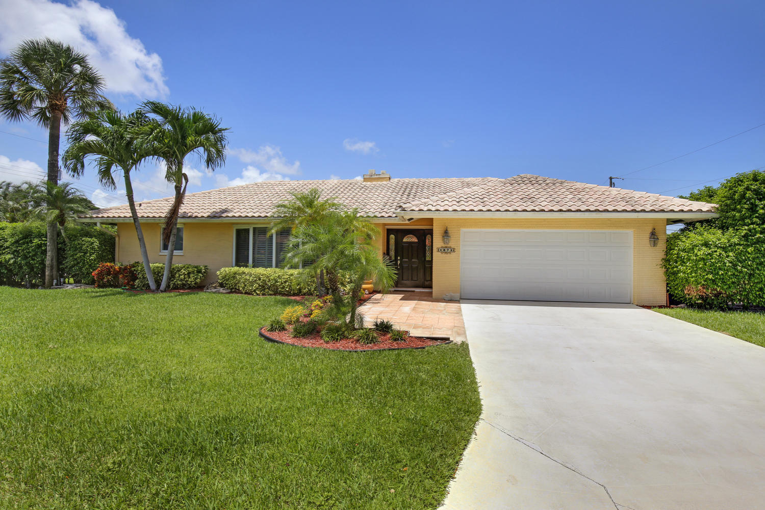 1071 Northwest 3rd Street Boca Raton, FL 33486 - Photo 2 of 25 Exterior