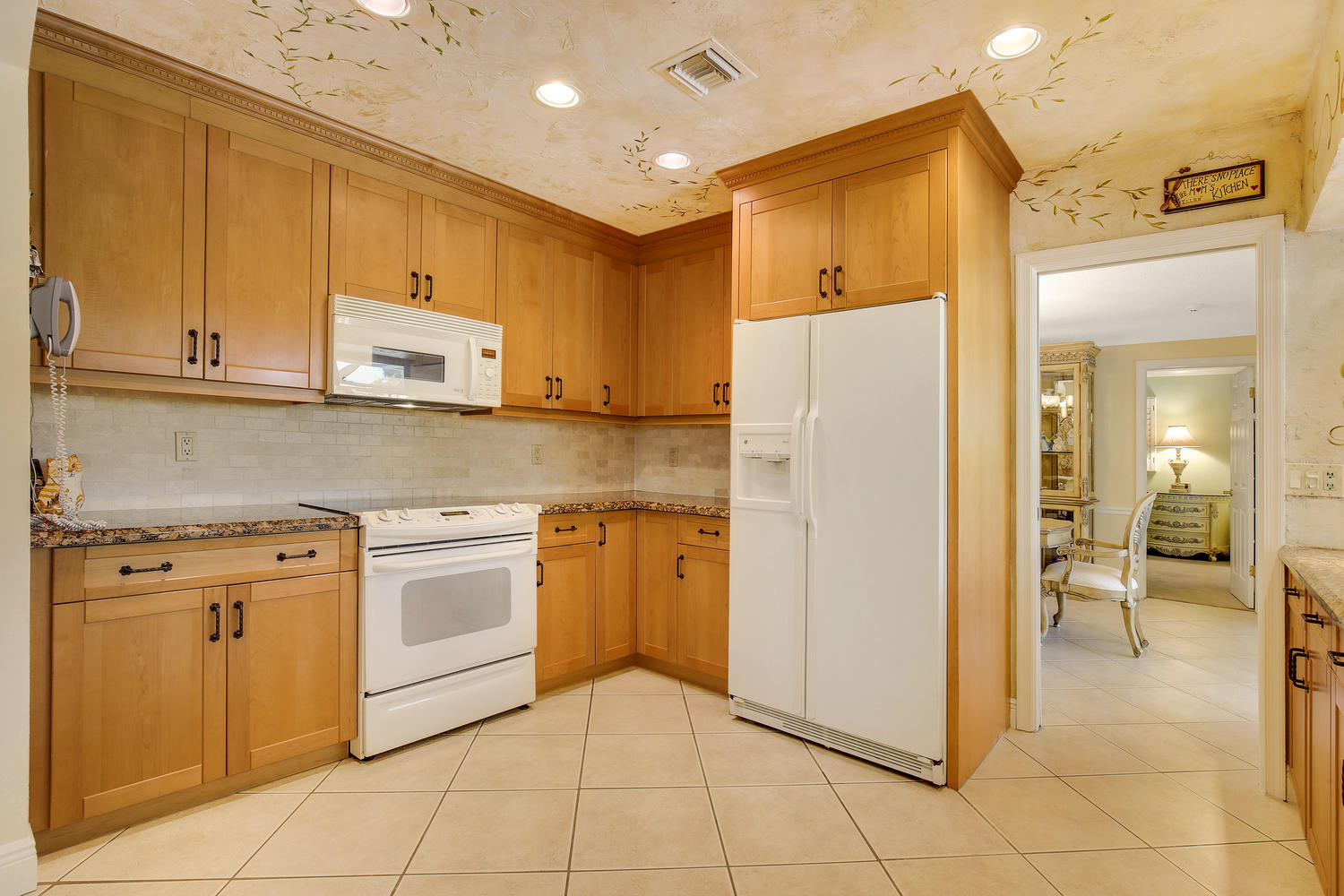 1071 Northwest 3rd Street Boca Raton, FL 33486 - Photo 7 of 25 Kitchen