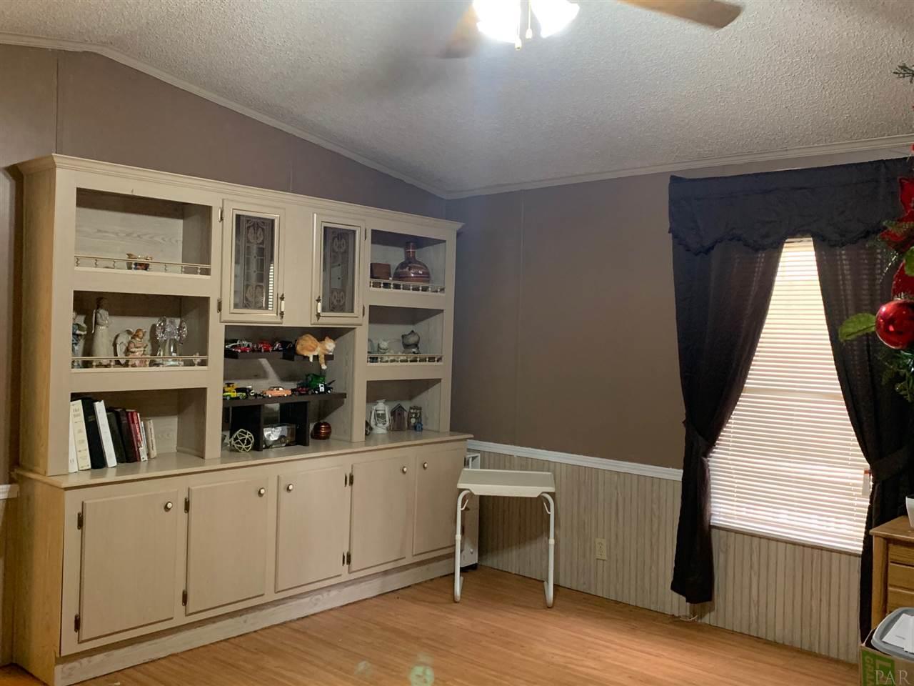 5374 Cox Road Milton, FL 32583 - Photo 2 of 24 Gallery Image 2