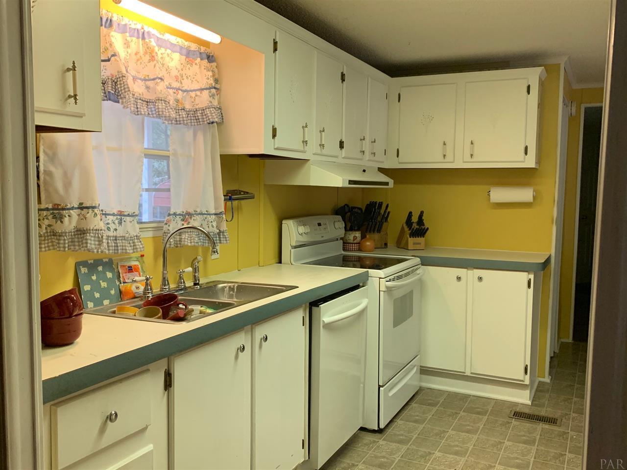 5374 Cox Road Milton, FL 32583 - Photo 3 of 24 Gallery Image 3