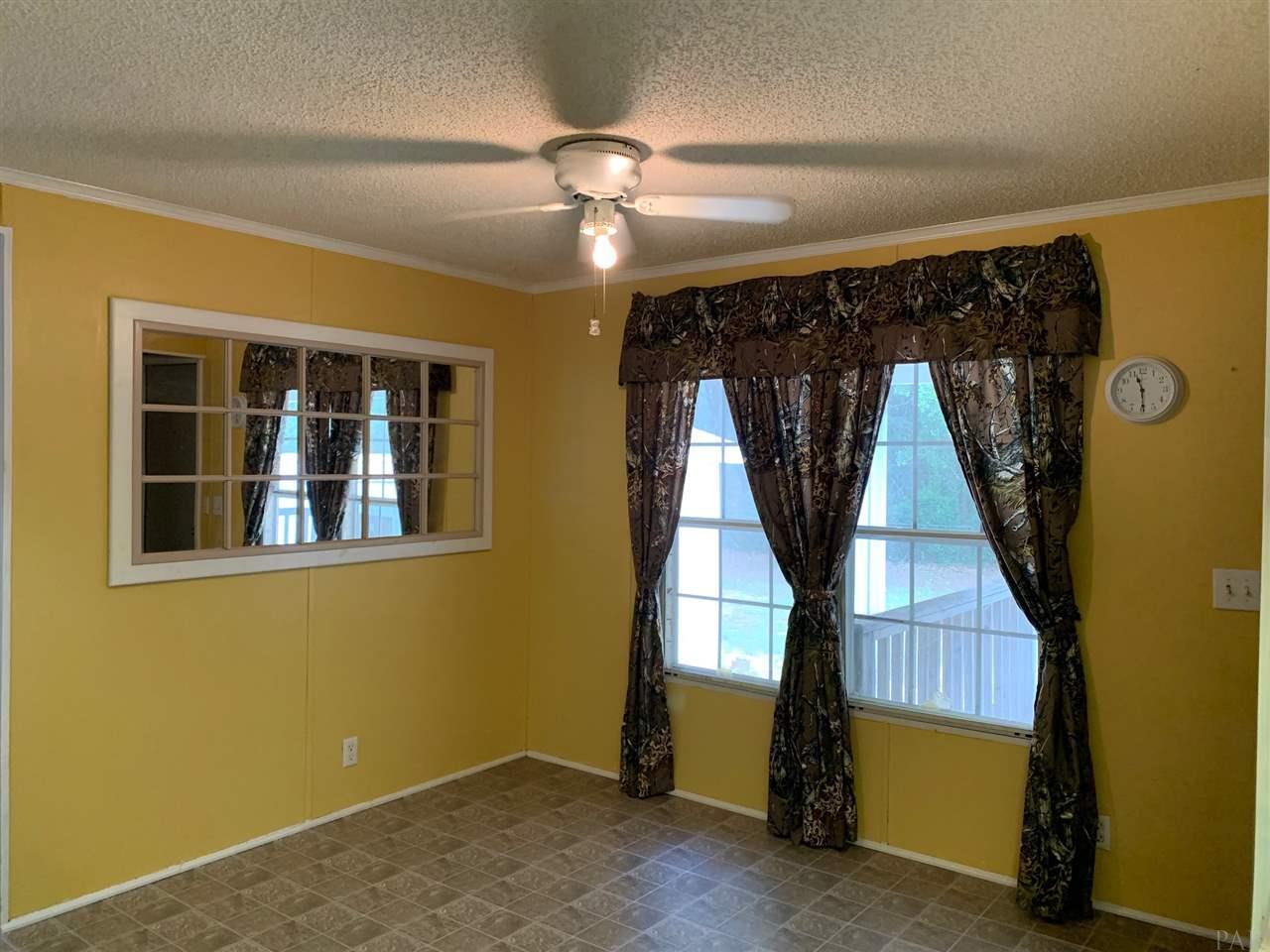 5374 Cox Road Milton, FL 32583 - Photo 6 of 24 Gallery Image 6