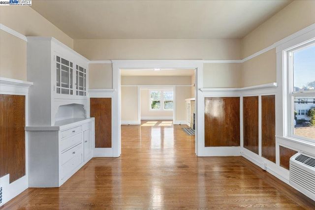 $1,255,000 | 629 Santa Clara Avenue, Alameda, CA 94501