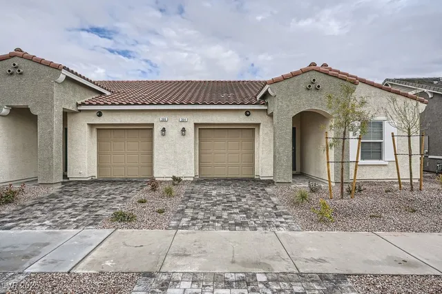 $1,888 | 364 Canary Song Drive, Unit 364, Henderson, NV 89011