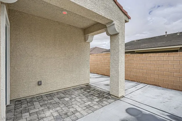 $1,888 | 364 Canary Song Drive, Unit 364, Henderson, NV 89011