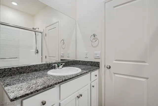 $1,888 | 364 Canary Song Drive, Unit 364, Henderson, NV 89011