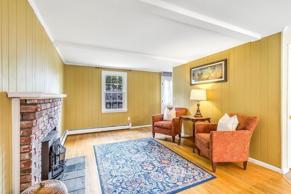14 Puddingstone Lane Medway, MA 02053 - Photo 6 of 39 a living room with furniture and a rug