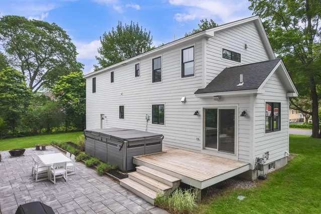 $1,695,000 | 59 Underwood Road, Falmouth, ME 04105