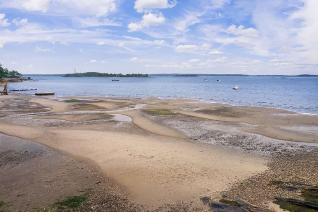 $1,695,000 | 59 Underwood Road, Falmouth, ME 04105