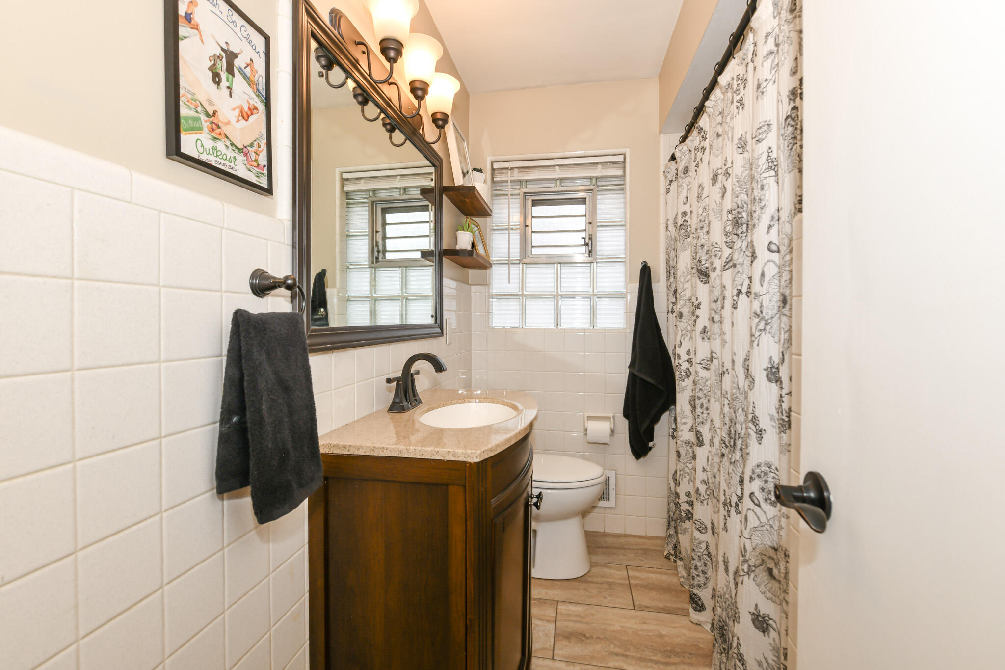 3321 South 70th Street Milwaukee, WI 53219 - Photo 16 of 35 Full Bath with SOT