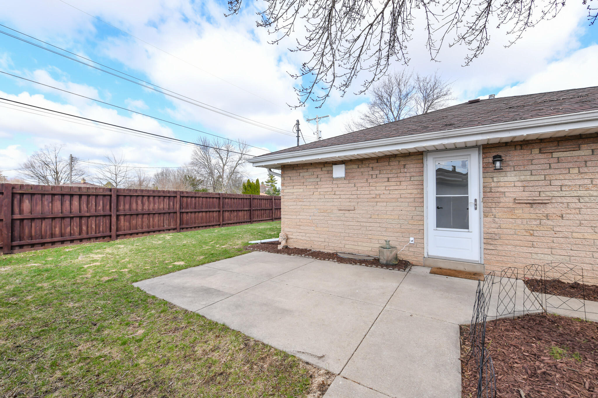 3321 South 70th Street Milwaukee, WI 53219 - Photo 28 of 35 Large Patio