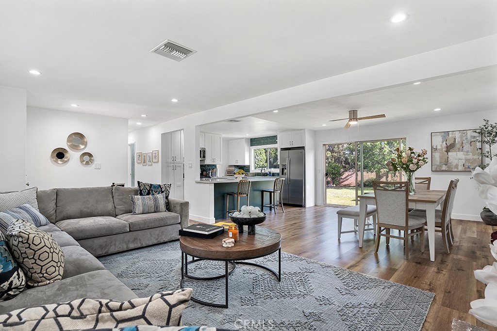 4688 Fort Davis Street Simi Valley, CA 93063 - Photo 18 of 44