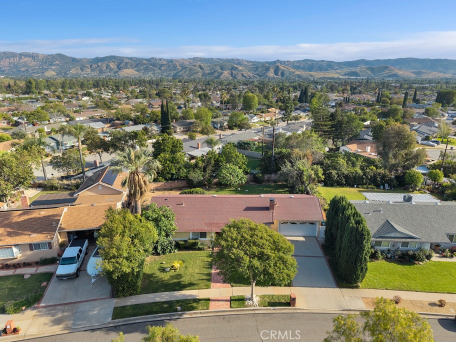 4688 Fort Davis Street Simi Valley, CA 93063 - Photo 4 of 44