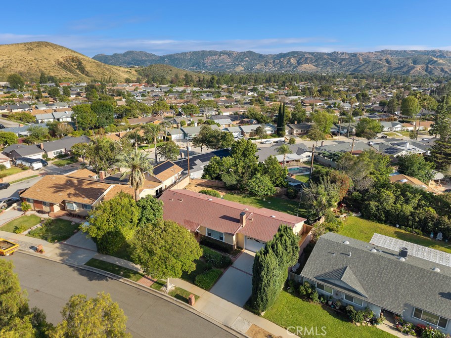 4688 Fort Davis Street Simi Valley, CA 93063 - Photo 5 of 44