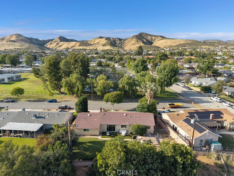 4688 Fort Davis Street Simi Valley, CA 93063 - Photo 8 of 44