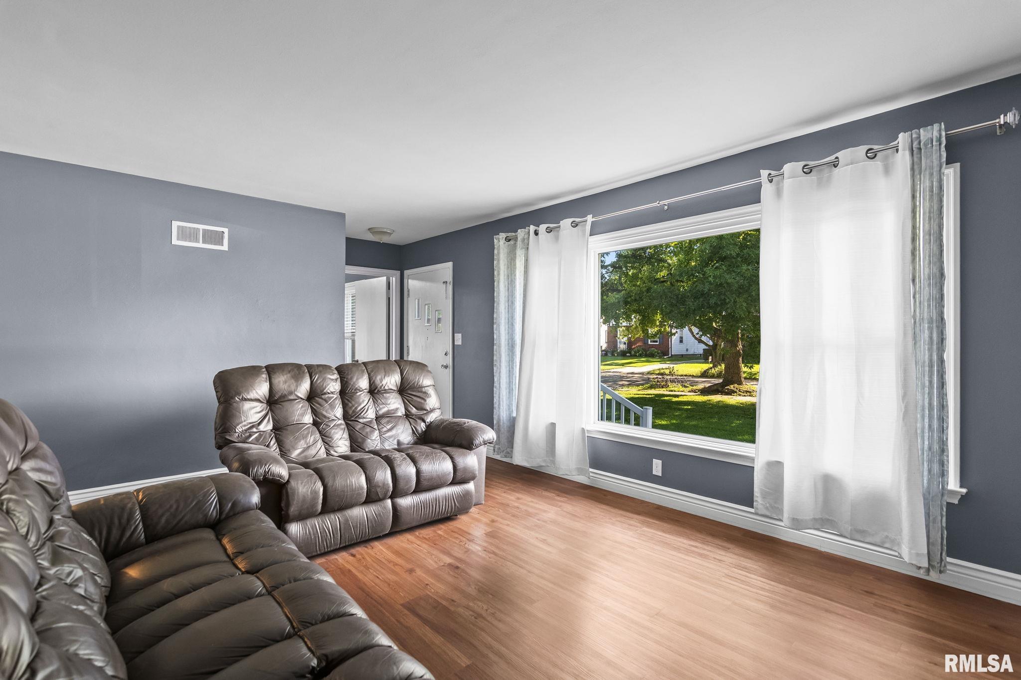 1901 Marland Street Springfield, IL 62702 - Photo 4 of 48 Gallery Image 4