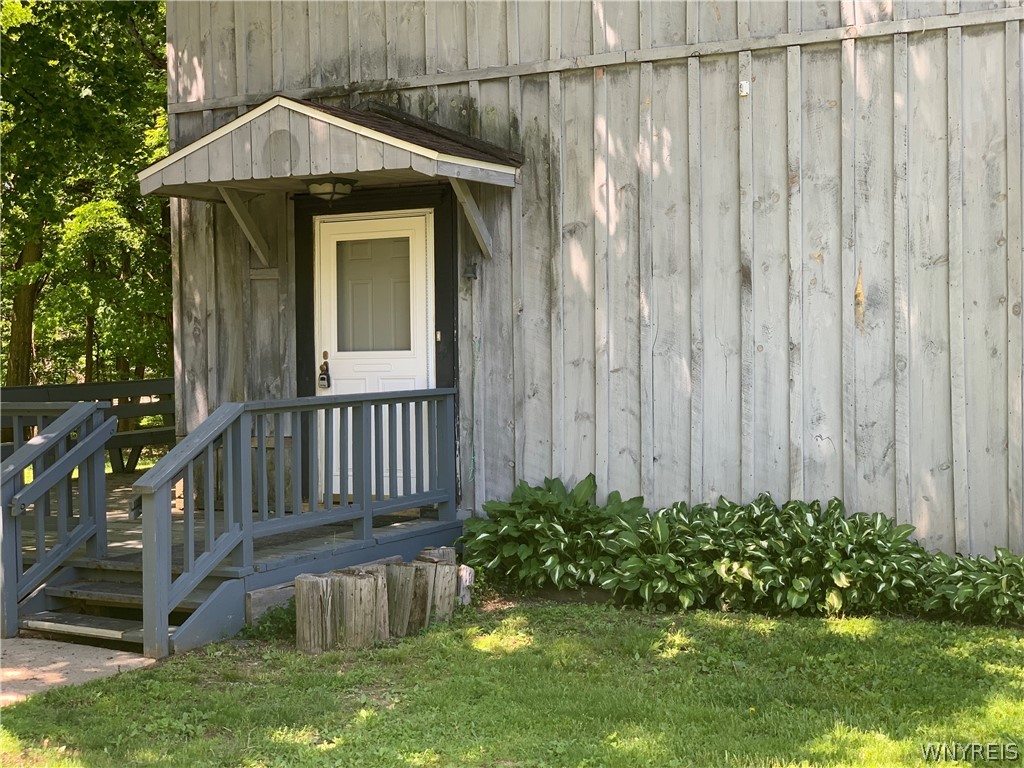 11431 Hanover Road Hanover, NY 14062 - Photo 4 of 38 Back door entrance .