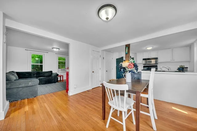 $699,900 | 1687-1689 Main Street, Concord, MA 01742