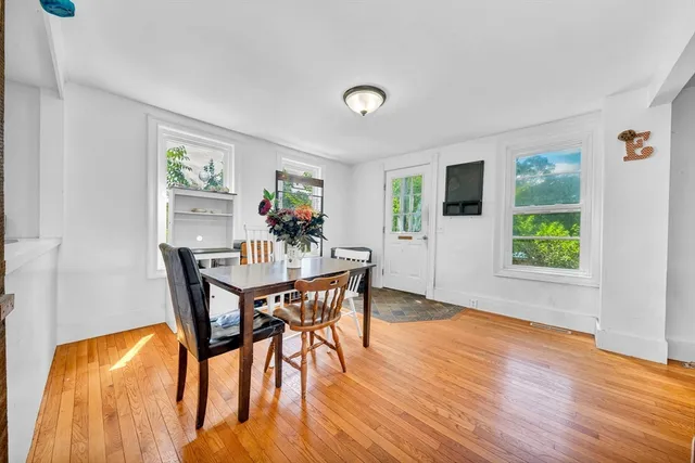 $699,900 | 1687-1689 Main Street, Concord, MA 01742