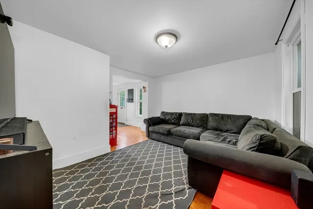 $699,900 | 1687-1689 Main Street, Concord, MA 01742