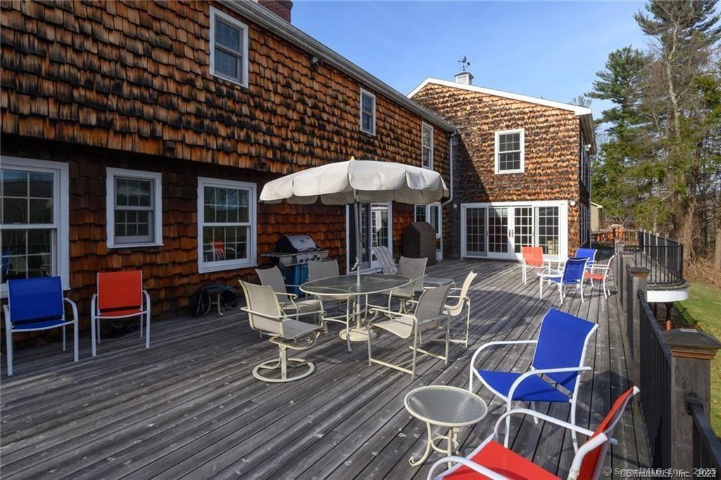 15 Sand Hill Road Simsbury, CT 06089 - Photo 4 of 40