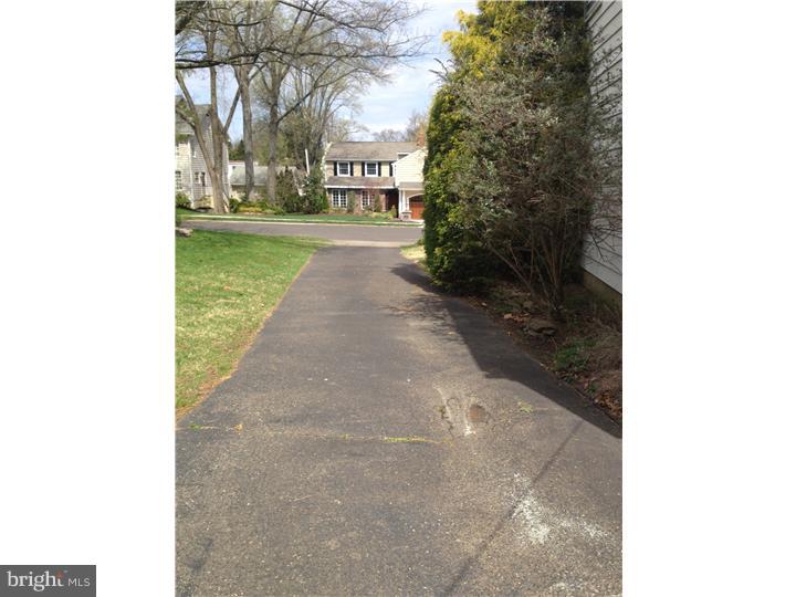 22 Gill Road Haddonfield, NJ 08033 - Photo 16 of 21 Driveway