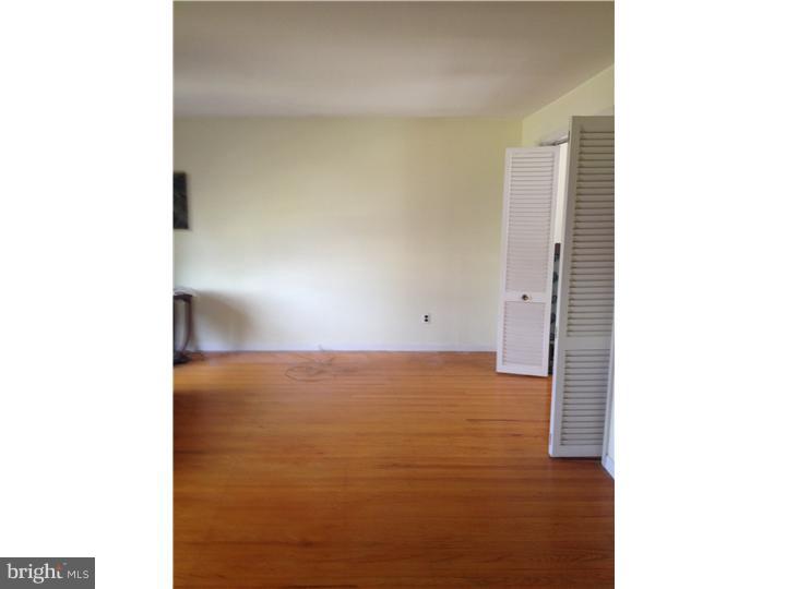 22 Gill Road Haddonfield, NJ 08033 - Photo 5 of 21 Living Room