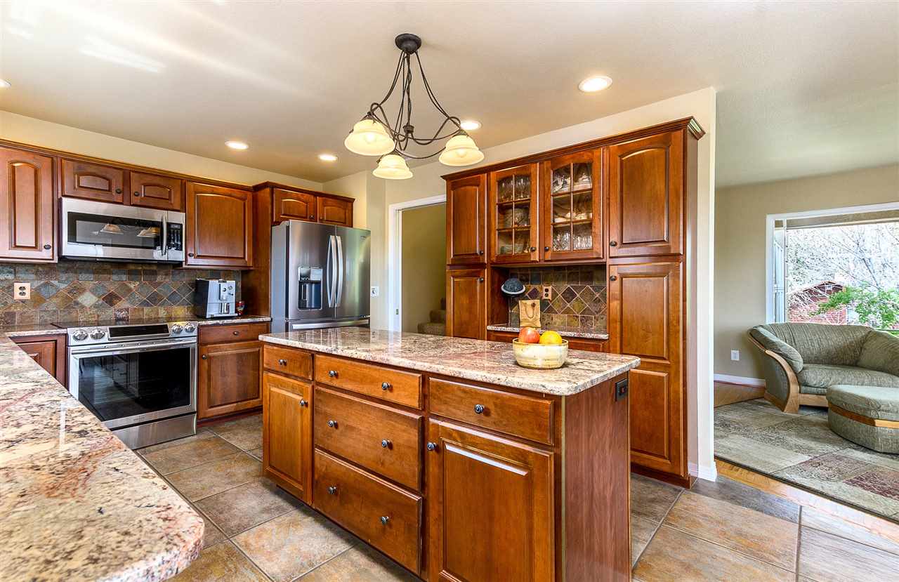 549 El Rio Court Grand Junction, CO 81507 - Photo 8 of 35 Gallery Image 8