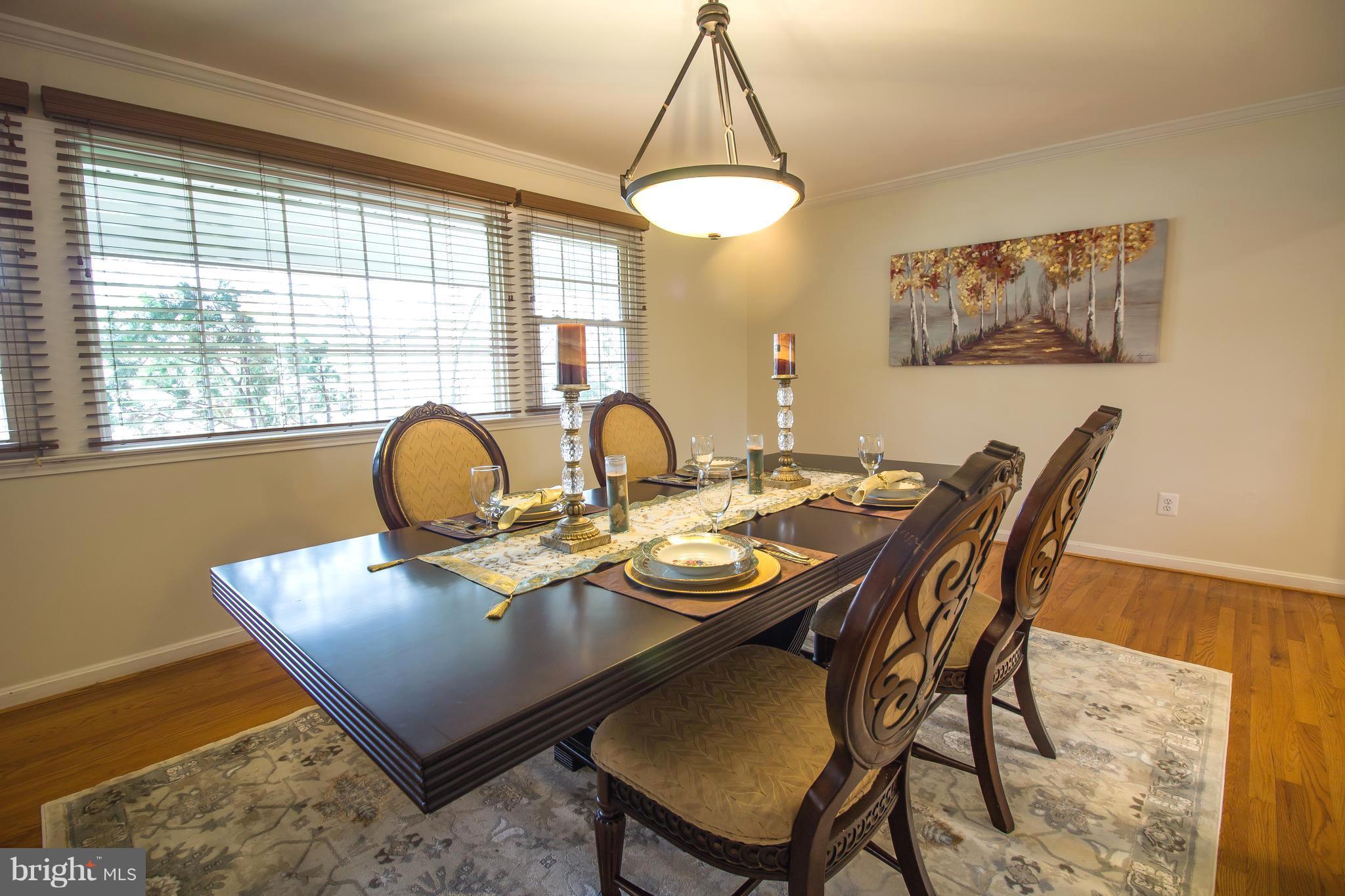 6102 Roxbury Avenue Springfield, VA 22152 - Photo 8 of 30 Dining Room