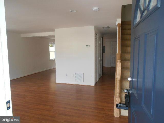 7629 Barlowe Road Landover, MD 20785 - Photo 2 of 16 Living Room